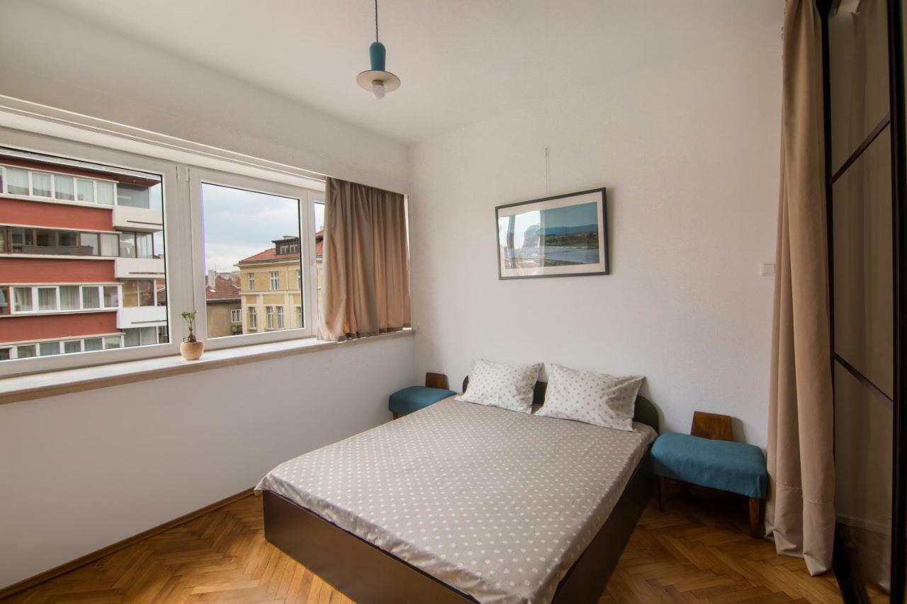 Design Apartment In Sofia Top City Center Exteriör bild